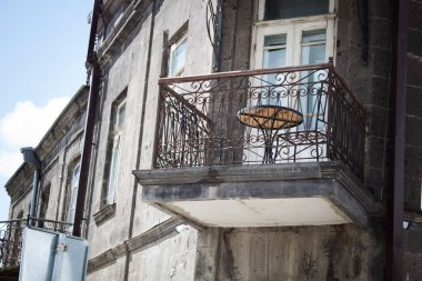 Evin ikinci katta balkon