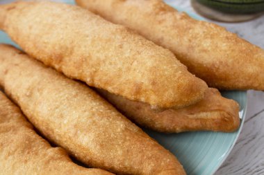 Masada yeni pişmiş turtalar.