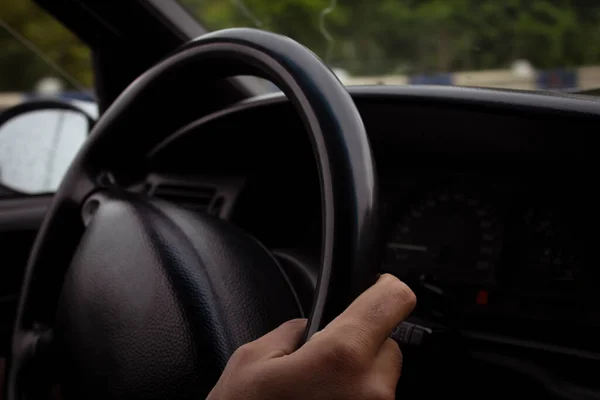 Man Driving Car Back View — Stock Photo, Image