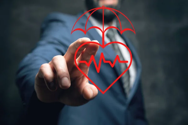 Серце Парасолькою Концепція Медичного Страхування Чоловік Натискає Екран — стокове фото