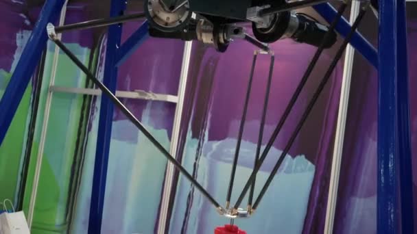 エアホッケー用ロボットアームのデモンストレーション. — ストック動画