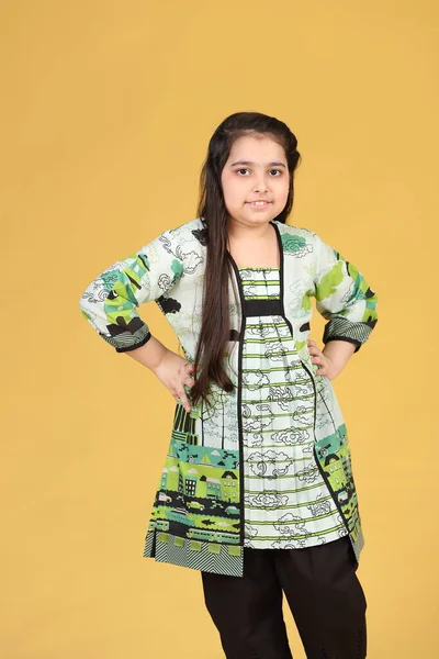 Menina Paquistanesa Criança Está Vestindo Páscoa Vestido Ocidental Crianças Menina — Fotografia de Stock