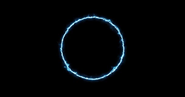 ブルー・リング・オブ・ライトニングブラック・バックでエネルギー・ネオン。雷放電と抽象的なエネルギーサークル。徐々に、青い輪が現れ、円の中に一定の輝きが現れました。アニメーショングラフィック｜4k. — ストック動画