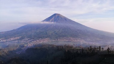 Sindoro Dağı 'nın doğal manzarası, Orta Cava, Endonezya