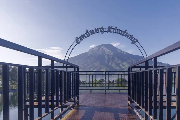 Гора Самбінг Яку Видно Гирла Кледунг Темангун Центральна Ява Індонезія — стокове фото