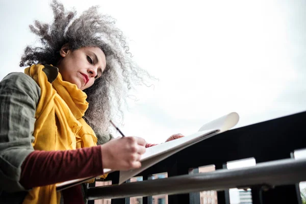 Portrait Mature Iranian Woman Making Drawing Leaning Banister She Wear — Stock Photo, Image