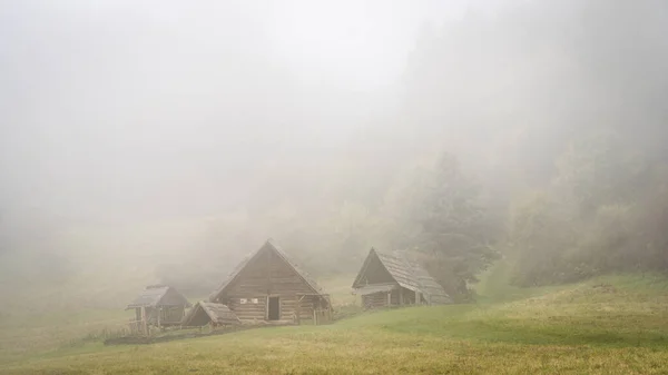 Ancient Wooden Huts Foggy Forest Slovakia Europe — 图库照片