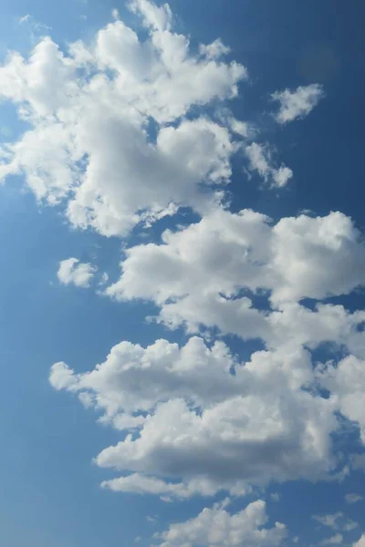 Lindas Nuvens Fofas Céu Azul — Fotografia de Stock