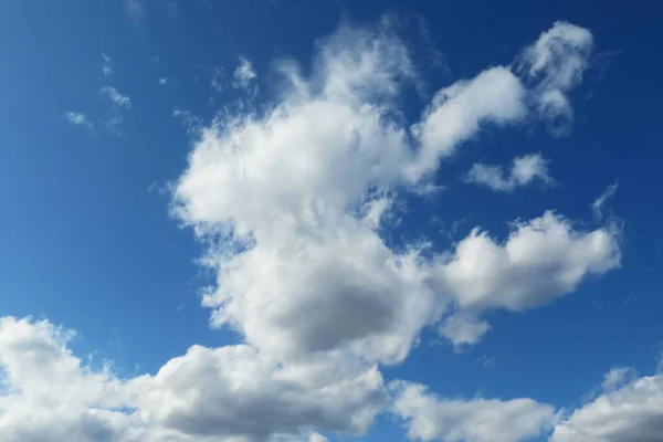 Lindas Nuvens Fofas Fundo Céu Azul — Fotografia de Stock