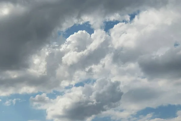 Nuvens Fofas Brancas Bonitas Céu Azul Fundo Natural — Fotografia de Stock