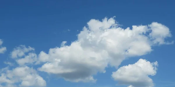Modrá Obloha Mraky Panoramatický Výhled — Stock fotografie