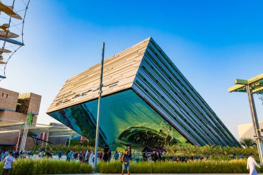 Dubai, Birleşik Arap Emirlikleri - 18 Ekim 2021: Güzel Suudi Arabistan Krallığı veya KSA pavyonu 2020 Dubai İHA Fuarında