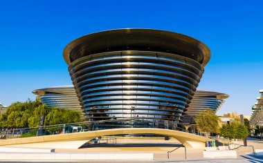 Dubai, Birleşik Arap Emirlikleri - 29 Kasım 2021: Mobilite Pavyonu veya Alif Pavyonu 'nun 2020 Dubai BAE Fuarındaki güzel manzarası