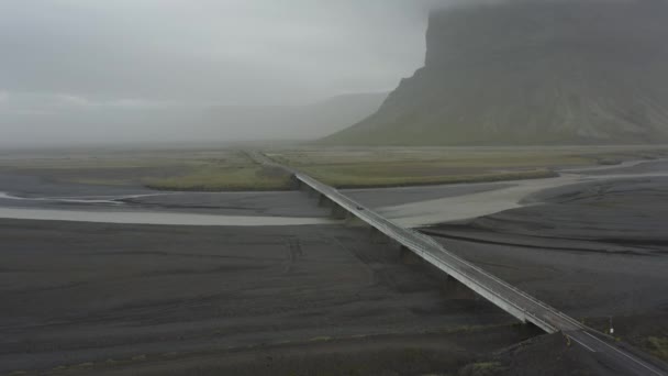 Aerial Shot One Way Bridge Iceland Ring Road Foggy Day — Video Stock