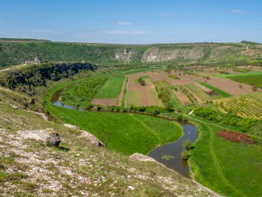 Yaşlı Orhei 'nin manzarası. Moldova Yazın