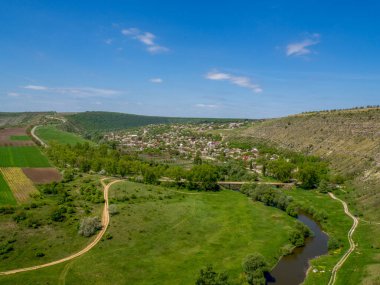 Yaşlı Orhei 'nin manzarası. Moldova Yazın
