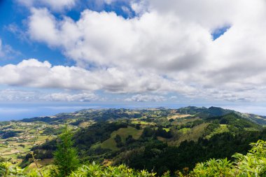 Santa Maria, Azores 'te bulut, gökyüzü ve manzara