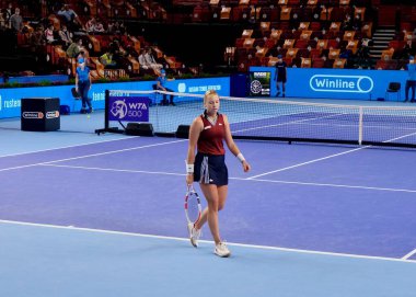 2021 VTB Kremlin Kupası - 8. Gün. MOSCOW, RUSSIA - 23 Ekim: Estonyalı tenisçi Anett Kontaveit bayanlar yarı final maçında Çek tenisçi Marketa Vondrousova ile 2021 VTB Kremlin Kupası 'nın 8..
