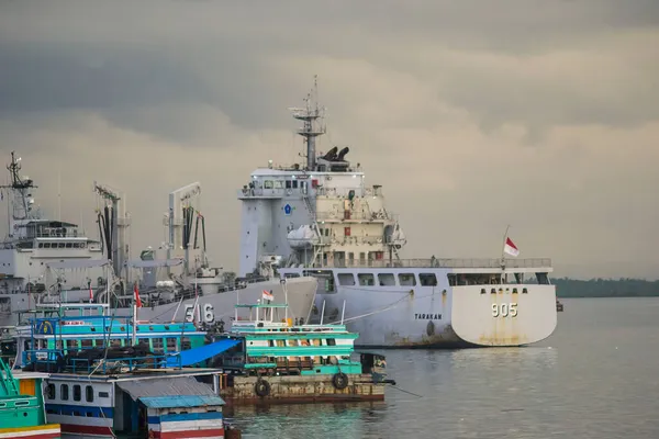 Sorong Papua Barat Indonesia September 2021 Kapal Kargo Angkatan Laut — Stok Foto