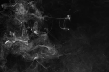 Siyah arkaplanda soyut beyaz duman canlandırması