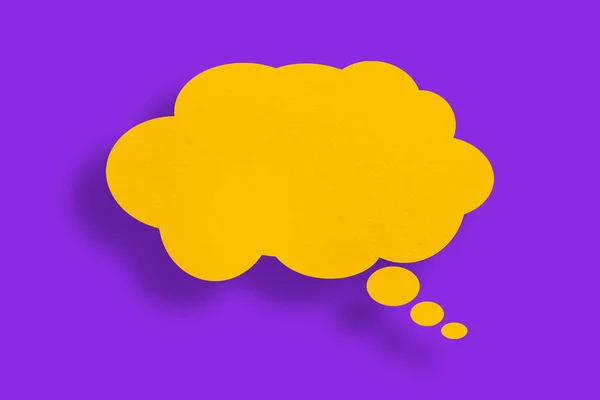 Speech Balloon Shaped Yellow Paper Cloud Purple Background Design — Foto Stock