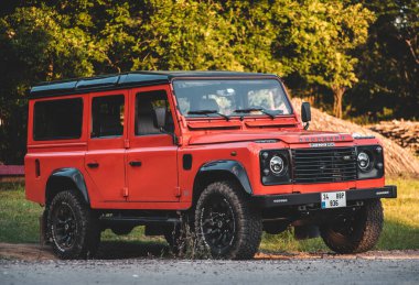İstanbul Türkiye: 07 / 05 / 2020 Land Rover Defender 110