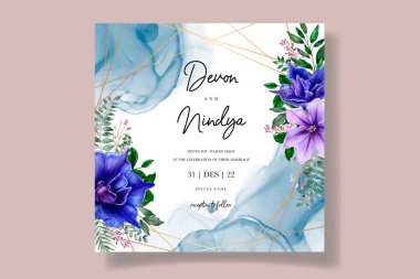 Çiçekli bir düğün davetiyesi.