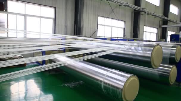 Ambalaj Çantası Üretim Atölyesi Dokuma Kemeri Tekstil Makinelerinin Ekipmanların Rotasyonu — Stok video