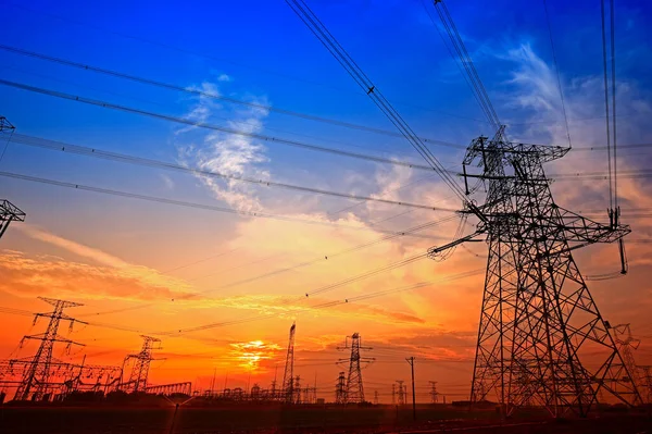 Torre Eléctrica Silueta Atardecer —  Fotos de Stock