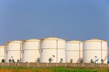 Oil storage tank, industrial equipment