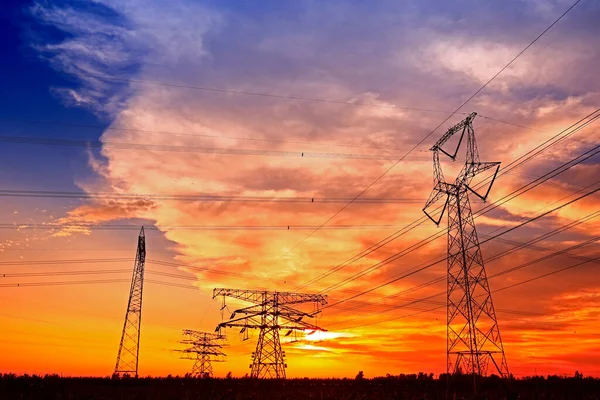 Pilón Fondo Del Cielo Torre Alto Voltaje — Foto de Stock