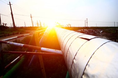Petrol boru hattı, endüstriyel ekipman