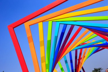 Modern inşaat çeliği, gelecekte gerçeküstü tasarım, yedi renk