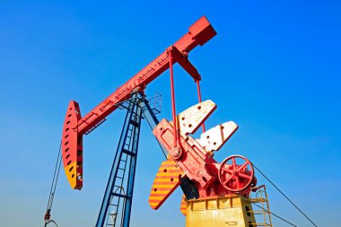 Petrol pompası, petrol endüstrisi ekipmanları