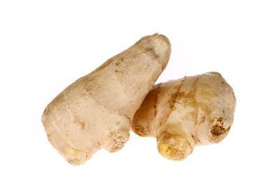 Beyaz arka planda izole edilmiş taze kızıl.