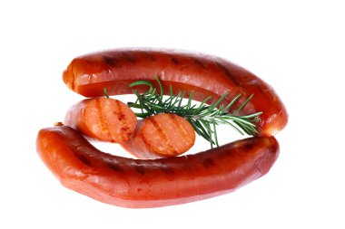 Beyaz arka planda izole edilmiş sosisler.