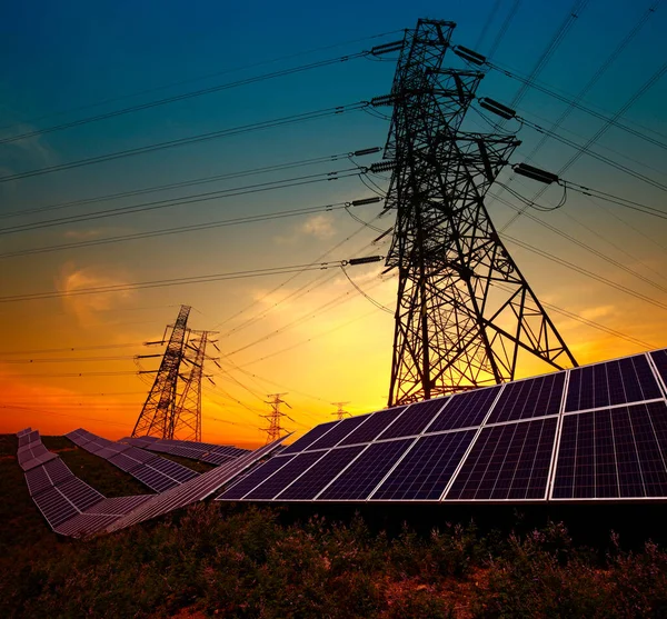 Güneş panelleri ve pilonlar, yeşil çevre koruması