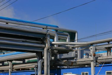 Endüstriyel ekipmanların boru hattı.