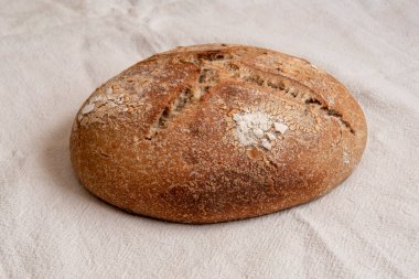 Pan casero huho con masa madre