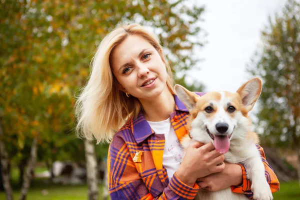 Portrait Woman Welsh Corgi Dog Beautiful Blonde Woman Her Beloved — Stock Photo, Image