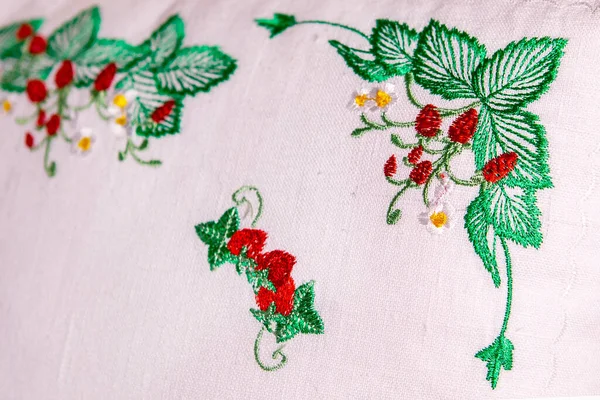 Colorful embroidery design in the form of wild strawberries. — Stock Photo, Image