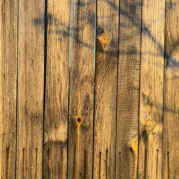 Ahşap duvar arka planı. Çit arkaplanı. Tahtadan yapılmış kalas.