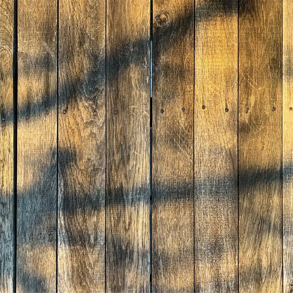 Ahşap duvar arka planı. Çit arkaplanı. Tahtadan yapılmış kalas.