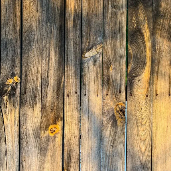 Ahşap duvar arka planı. Çit arkaplanı. Tahtadan yapılmış kalas.