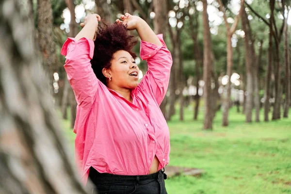 Curvy Woman Curls Taking Fresh Air Nature Young African American Imágenes De Stock Sin Royalties Gratis