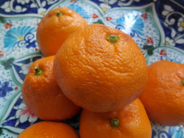 Juicy Ripe Delicious Tangerines Clementines Bright Beautiful Dish Oriental Style — Stock Photo, Image