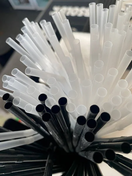 Paglie Plastica Nera Trasparente Primo Piano Vista Con Attenzione Selettiva — Foto Stock