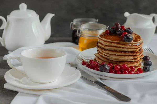 Pancakes Forest Berries Red Currant Blueberries Tea — Stock Photo, Image