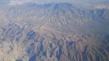 Phoenix yakınlarındaki Arizona üzerinde uçmak - Çöl Dağı manzarası