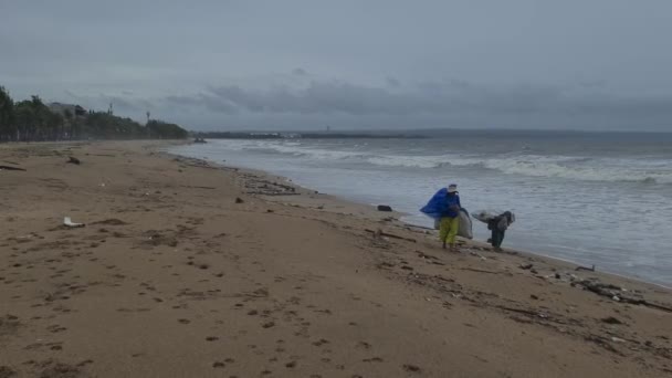Bali Indonesia Very Dirty Beach Tons Trash Garbage Waste Seashore — Stock video